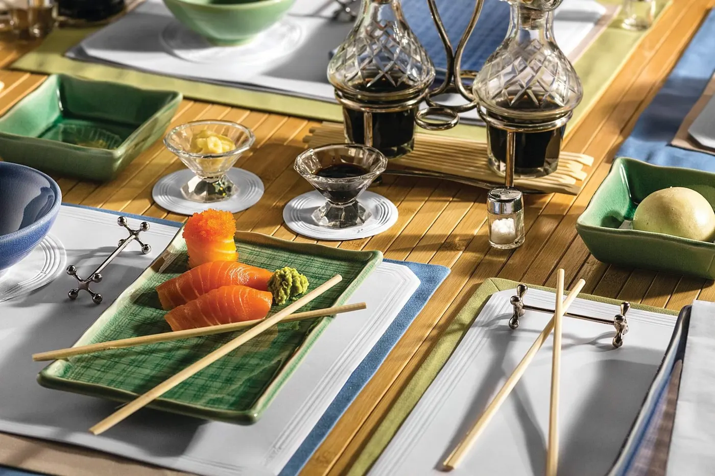 O estilo de restaurante típico mais difundido no Brasil é o de comida oriental.