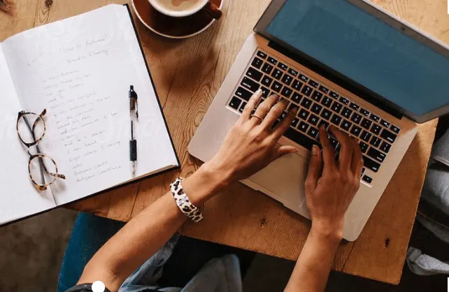 Há diversas opções de pesquisas online que podem ajudar muito na hora de elaborar a sua pesquisa.